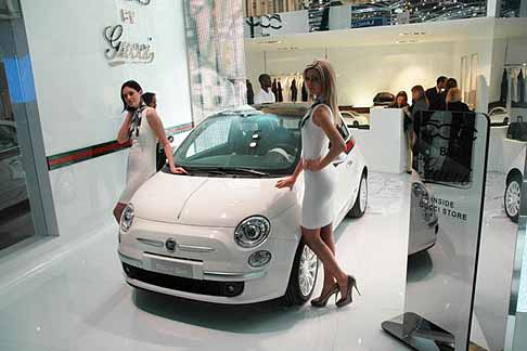 Fiat - Fiat 500 by Gucci presentata al salone Internazionale di Ginevra 2011